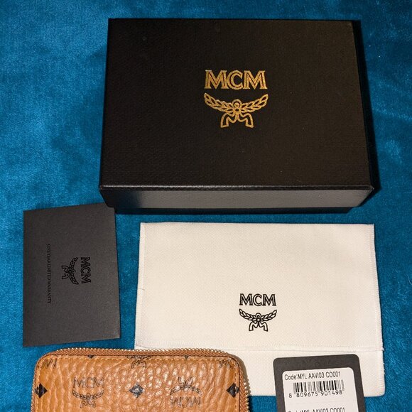 MCM Zip Wallet in Visetos Original New in Box - Picture 3 of 9